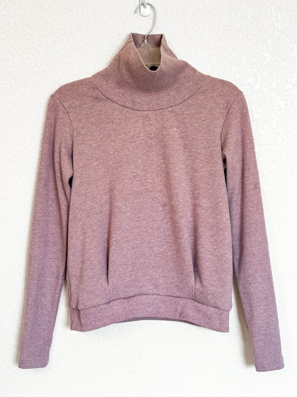 Alo Yoga Clarity Long Sleeve Turtleneck Sweatshirt Women's Small Smokey Quartz